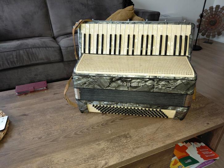 Hohner Verdi II Toetsaccordeon - Goed Onderhouden, Muziek en Instrumenten, Accordeons, Gebruikt, Toetsaccordeon, Overige formaten