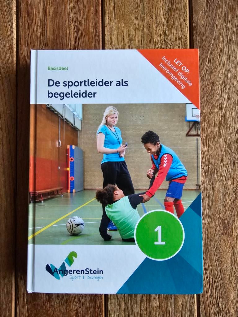 Sport & Bewegen boek niveau 3/4 - Zo goed als nieuw!, Boeken, Ophalen