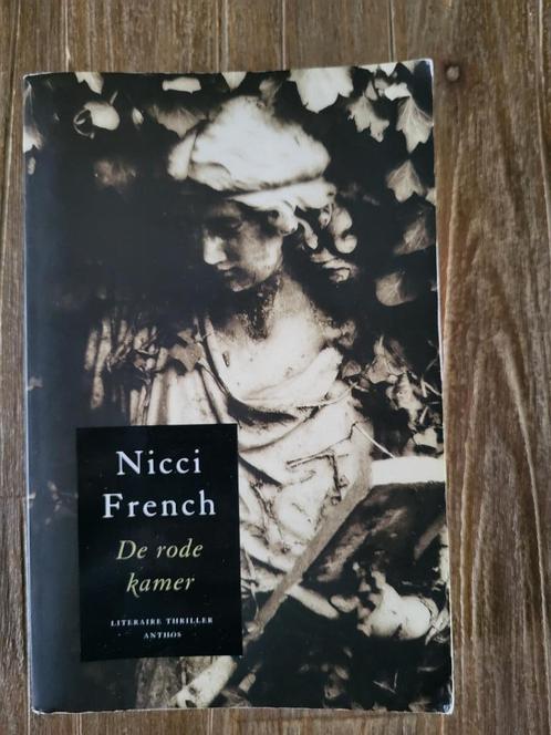 De rode kamer - Nicci French, Boeken, Thrillers, Gelezen, Ophalen of Verzenden