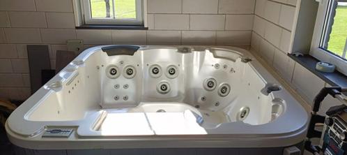 5 persoon jacuzzi, Tuin en Terras, Bubbelbaden en Hottubs, Gebruikt, Vast, Afdekzeil, Filter, Pomp, Trap, Ophalen