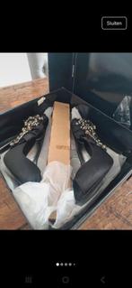 Karen Millen Pumps met Stras - Maat 38, Kleding | Dames, Schoenen, Pumps, Karen Millen, Zwart, Ophalen of Verzenden
