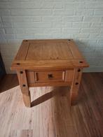 Houten Bijzettafel met Lade, Minder dan 55 cm, Gebruikt, Rustiek, Vierkant