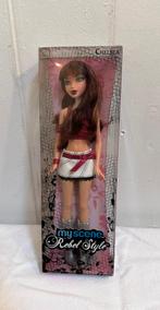 Barbie My Scene Rebel Style Chelsea Doll Red Top & White Ski, Verzamelen, Poppen, Ophalen, Gebruikt, Fashion Doll, Nvt