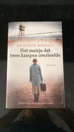 Heather Morris - Het meisje dat twee kampen overleefde, Heather Morris, Ophalen of Verzenden, Zo goed als nieuw, Nederland