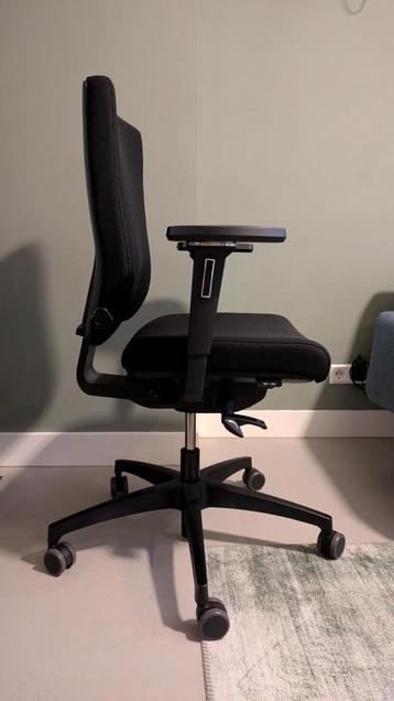 Ergonomische design bureaustoel Dauphin beschikbaar voor biedingen