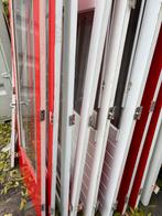 Tientallen houten buitendeuren met glas. Incl. deurbeslag., Doe-het-zelf en Verbouw, Deuren en Horren, Ophalen, Gebruikt, Buitendeur