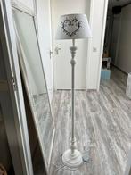 Witte vloerlamp met witte kap In goede staat 1.50 hoog, Huis en Inrichting, Ophalen, Zo goed als nieuw, 150 tot 200 cm