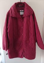 Mooi bordeaux gevoerde dunnere winterjas maat 58, Ophalen of Verzenden, Zo goed als nieuw, Rood, Jas of Mantel