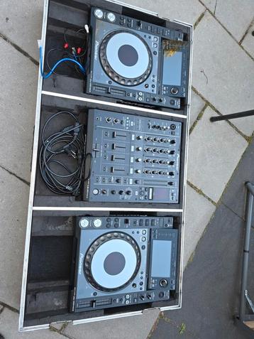 Pioneer CDJ-2000 Nexus DJM-900 Nexus Set + Flightcase beschikbaar voor biedingen