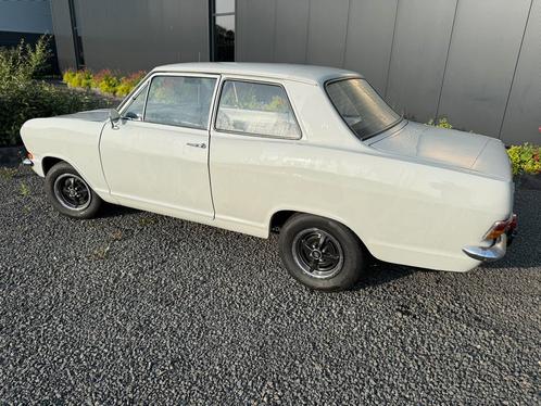 Opel Kadett 1.2sn  1972 Grijs, Auto's, Opel, Particulier, Kadett, Benzine, Hatchback, Handgeschakeld, Origineel Nederlands, Zilver of Grijs