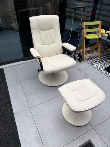 Relax Stoel Fauteuil met  voetenbankje beschikbaar voor biedingen