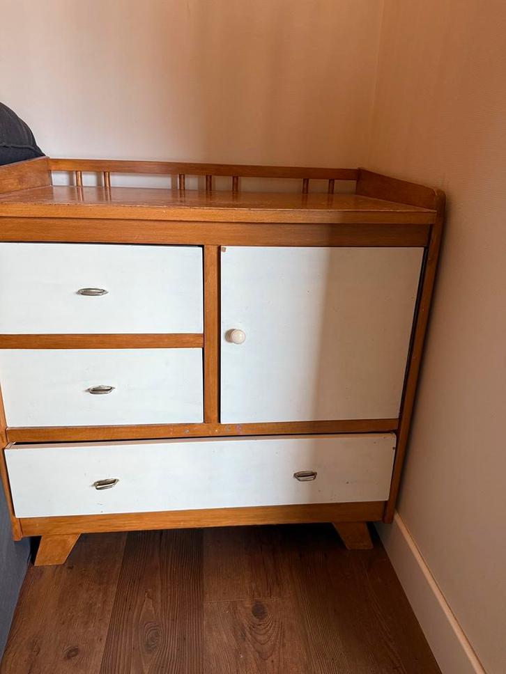 Retro kast/commode, Kinderen en Baby's, Kinderkamer | Commodes en Kasten, Gebruikt, Minder dan 90 cm, 75 tot 100 cm, 50 tot 70 cm