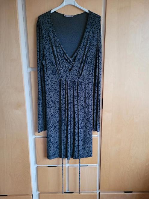 Zwangerschapsjurk van Queen mum, Kleding | Dames, Positiekleding, Gedragen, Jurk, Maat 42/44 (L), Grijs, Ophalen of Verzenden