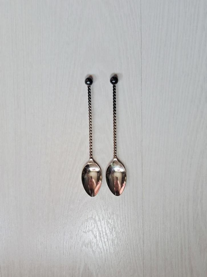 2 verzilverde Stijlappel theelepeltjes, Antiek en Kunst, Antiek | Bestek, Ophalen of Verzenden