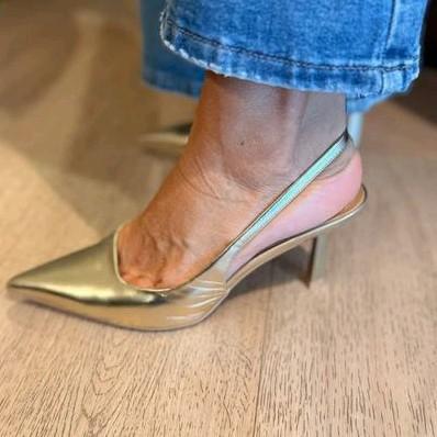Nieuw gouden pumps mt 40, Kleding | Dames, Schoenen, Pumps, Overige kleuren, Nieuw, Ophalen of Verzenden