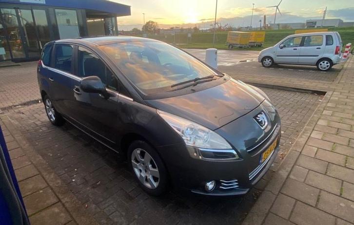 Peugeot 5008 1.6 THP 5PL 2010 Grijs, Auto's, Peugeot, Particulier, ABS, Airconditioning, Boordcomputer, Climate control, Cruise Control