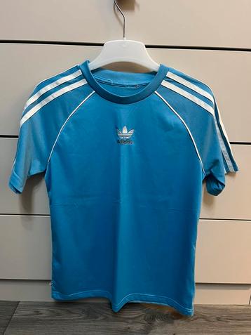Adidas T-shirt Jongens beschikbaar voor biedingen