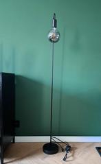 Vloerlamp zwart met zwart gerookte fitting, Ophalen, Zo goed als nieuw, Metaal, 100 tot 150 cm