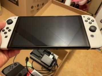 Nintendo Switch Oled wit beschikbaar voor biedingen