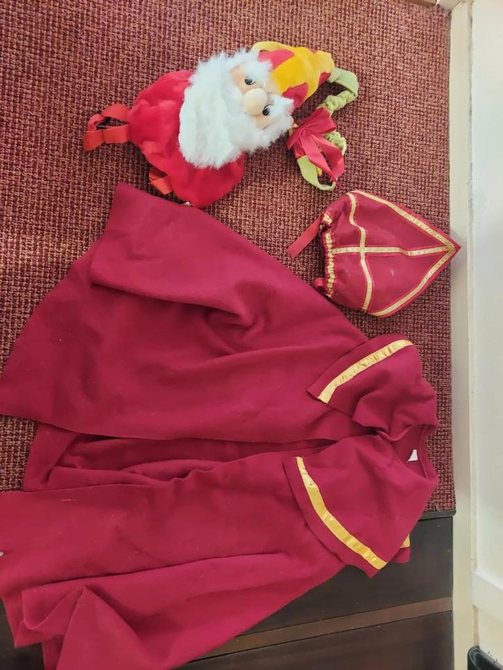 Sinterklaas kleding kind + rugzak, Kinderen en Baby's, Carnavalskleding en Verkleedspullen, Gebruikt, Jongen of Meisje, 110 t/m 116