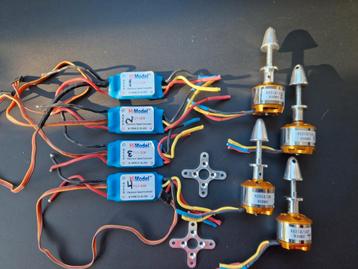  Vier brushless motoren met vier regelaars.  beschikbaar voor biedingen