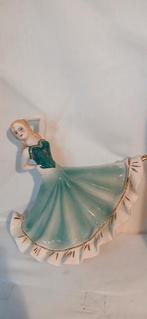 JEMA aardewerk beeldje van een danseres, Antiek en Kunst, Antiek | Keramiek en Aardewerk, Ophalen of Verzenden