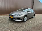 Toyota Auris 1.8 Hybrid Touring Sports 2015 dealer onderhoud, Auto's, Toyota, Origineel Nederlands, Te koop, 98 pk, 5 stoelen