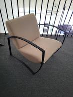 Moderne design fauteuil met écru stof, Ophalen, Modern design, 75 tot 100 cm, Zo goed als nieuw