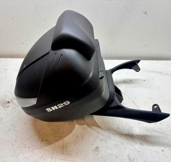 Koffer met rugsteun Sym Fiddle 2, Fietsen en Brommers, Brommeronderdelen | Algemeen, Zo goed als nieuw, Kap, Ophalen of Verzenden