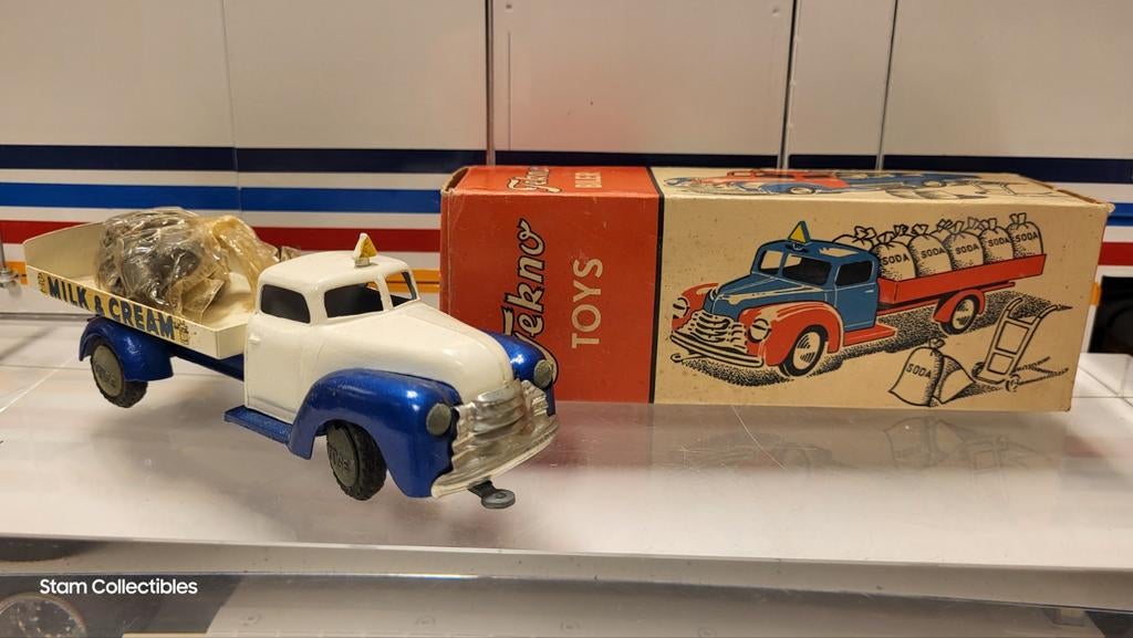 Vintage Tekno Toys Dodge Milk & Cream Truck, Hobby en Vrije tijd, Modelauto's | 1:50, Zo goed als nieuw, Bus of Vrachtwagen, Ophalen of Verzenden