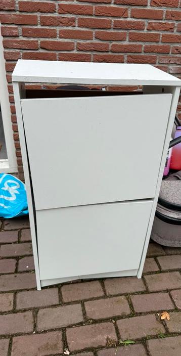 İkea schoenenkast , kapot