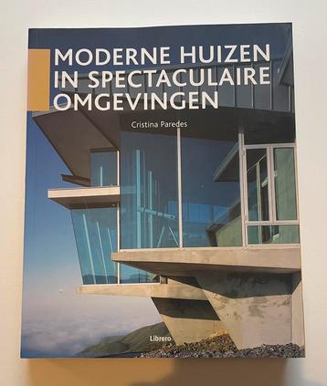C. Paredes - Moderne huizen in spectaculaire omgevingen beschikbaar voor biedingen