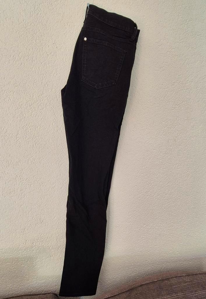 Zwarte Spijkerbroek HM 30/32, Kleding | Heren, Spijkerbroeken en Jeans, Gedragen, W32 (confectie 46) of kleiner, Zwart, Verzenden