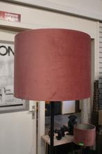 Mooie vloerlamp metaal zwart lampenkap velvet oud-roze, Huis en Inrichting, Lampen | Vloerlampen, Ophalen of Verzenden, Zo goed als nieuw