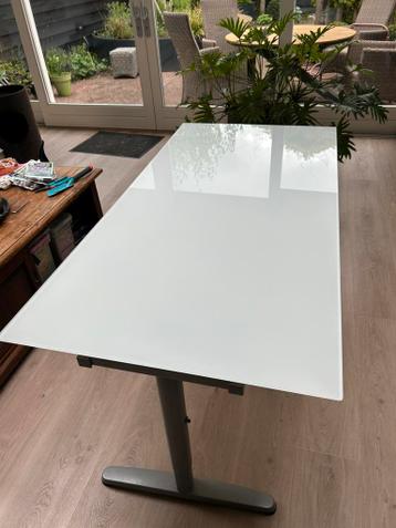 Ikea galant bureau met glazen blad - afbeelding 3