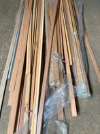 Partij plinten.  Ca 55 stuks / diverse, Doe-het-zelf en Verbouw, Plinten en Afwerking, Ophalen, Nieuw, Mdf, 200 tot 250 cm