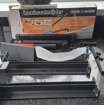 Laminaatsnijder LS-215 beschikbaar voor biedingen
