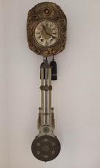 Antieke Comtoiseklok met Slinger en Gewichten, Ophalen