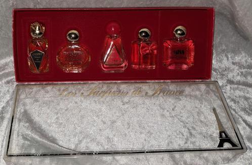 Luxe parfum miniaturen set van charrier, Verzamelen, Parfumverzamelingen, Zo goed als nieuw, Miniatuur, Gevuld, Ophalen of Verzenden