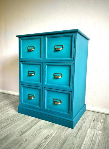 Apothekerskastje blauw/ groen beschikbaar voor biedingen