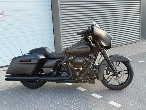 Harley Street Glide 107 – 2018 Custom topstaat, unieke kleur, Motoren, Motoren | Harley-Davidson, Bedrijf, Toermotor, meer dan 35 kW