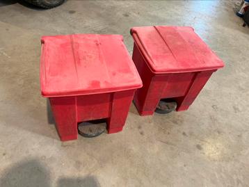 Rubbermaid - Step-on container - 30 liter, Rood beschikbaar voor biedingen