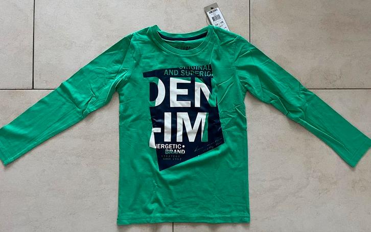 Nieuw WE groen shirtje long sleeve maat 134 140, Kinderen en Baby's, Kinderkleding | Maat 134, Nieuw, Jongen, Shirt of Longsleeve