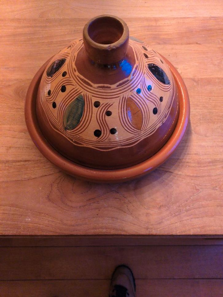 Authentieke Tajine - Perfect voor Marokkaanse gerechten!, Huis en Inrichting, Keuken | Potten en Pannen, Ophalen of Verzenden