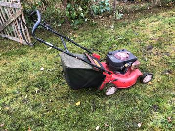 Benzine grasmaaier, maaimachine beschikbaar voor biedingen