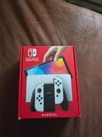 Nintendo Switch Oled + geinstalleerde screenprptector+ Hoes, Spelcomputers en Games, Spelcomputers | Nintendo Switch, Ophalen