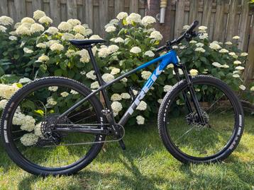 TK Trek Marlin 8 (mt L) blauw/zwart 2022 beschikbaar voor biedingen
