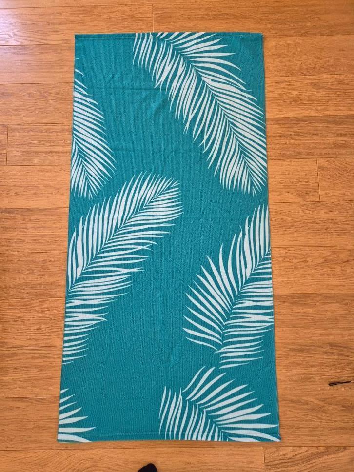Badlaken groen met bladmotief (nieuw), Huis en Inrichting, Badkamer | Badtextiel en Accessoires, Nieuw, Groen, Ophalen of Verzenden