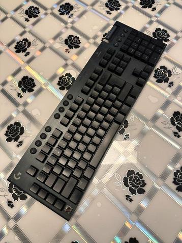 Logitech G915 Draadloos Gaming Toetsenbord beschikbaar voor biedingen