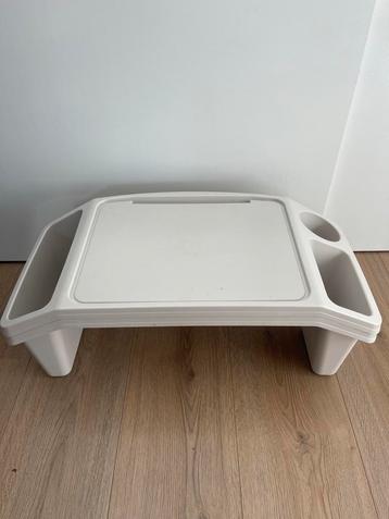 Dienblad voor Auto of Bed beschikbaar voor biedingen